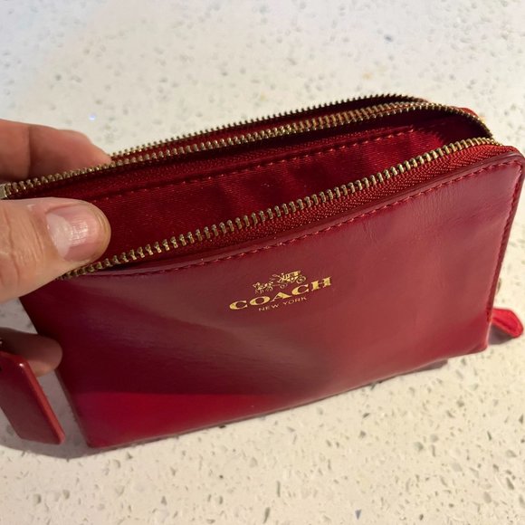 Coach Wristlet Bright Red - Picture 5 of 7